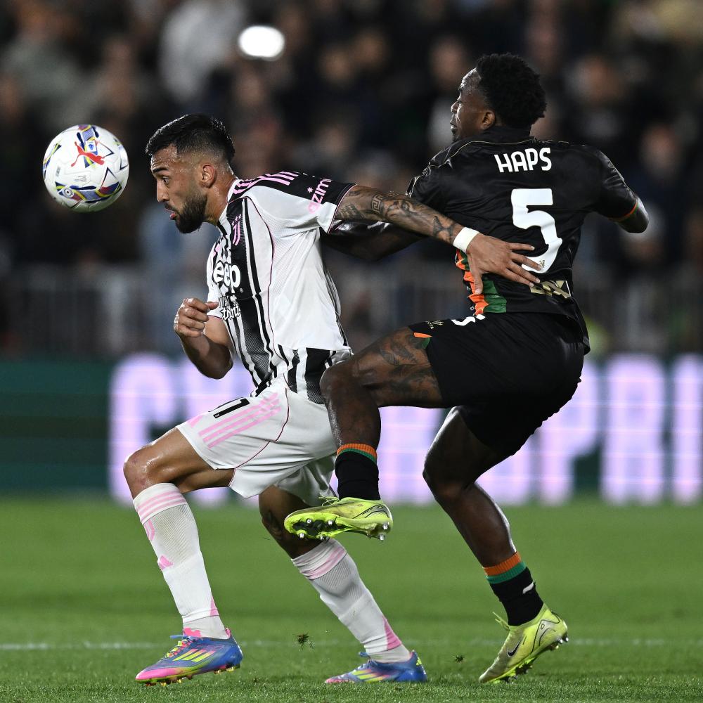 “苏超”赛季最佳阵容公布，马宁获裁判员纪念奖